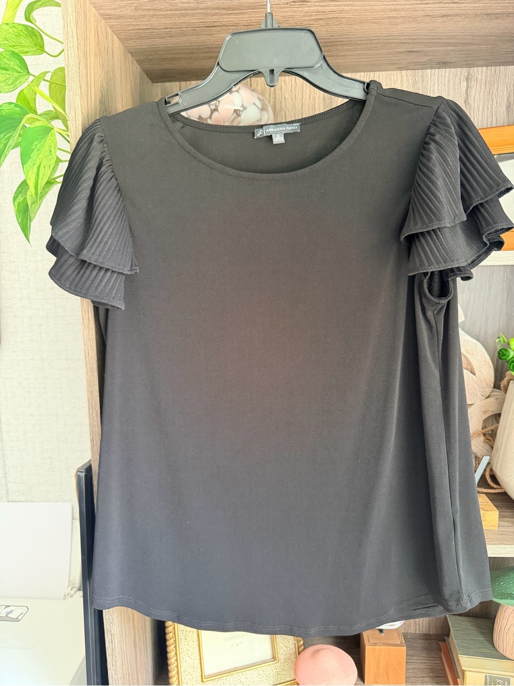 Adrianna Papell Black Ruffle-Sleeve Blouse